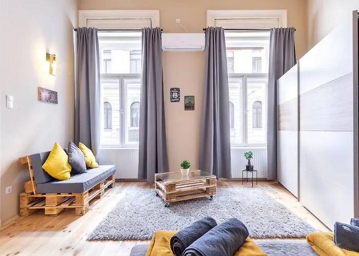 Trendy Grand Boulevard Designer * Budapest