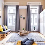 Trendy Grand Boulevard Designer * Budapest