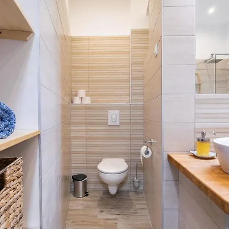 Trendy Grand Boulevard Designer Apartman